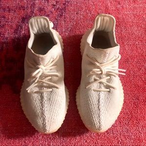 YEEZY Boost 350 V2 Triple White Sneakers